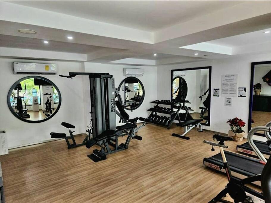 Stunning 1 Bdrm Condo Gym-Pool 10 Min To The Beach & Quinta Av Playa del Carmen Exterior foto